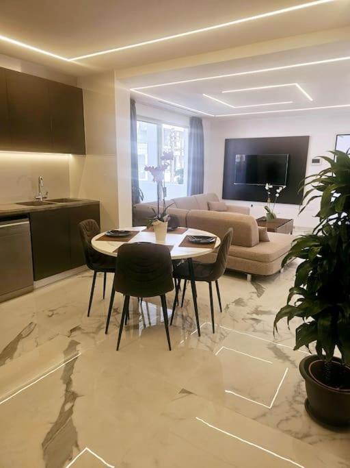 Deluxe Apartment Paphos Ngoại thất bức ảnh